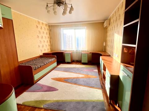 квартира за адресою Анни Ахматової вул., 35-А