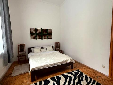 квартира за адресою Театральна вул., 7