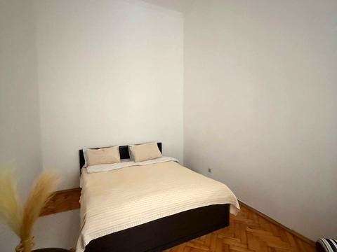 квартира за адресою Театральна вул., 7