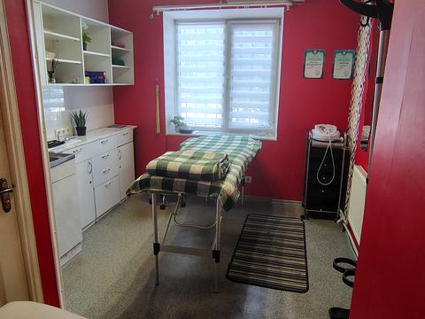 комерційна за адресою Металургів просп., 6