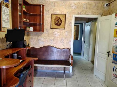 комерційна за адресою Металургів просп., 6