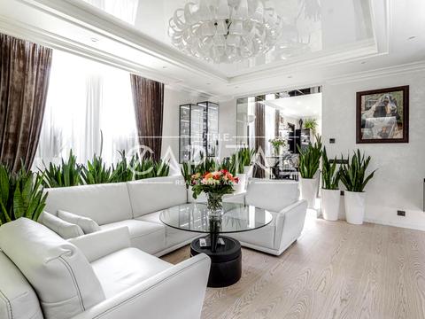 будинок за адресою Миколи Миклухи-Маклая вул. (Дежнєва)