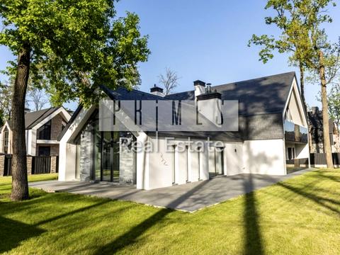 дом по адресу Евгения Коновальца ул.