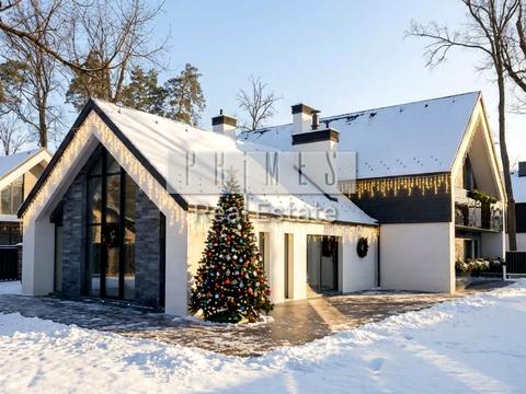 дом по адресу Евгения Коновальца ул.