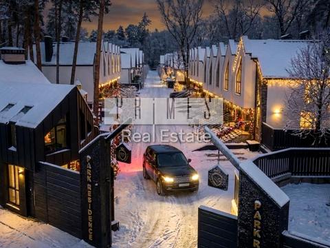 дом по адресу Евгения Коновальца ул.