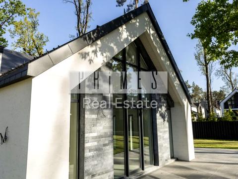 дом по адресу Евгения Коновальца ул.