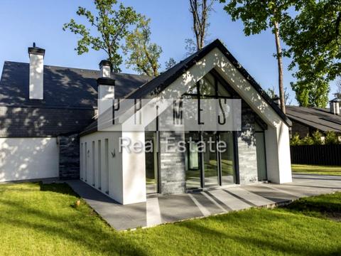 дом по адресу Евгения Коновальца ул.