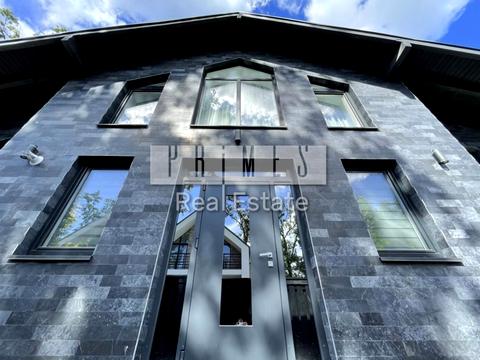 дом по адресу Евгения Коновальца ул.