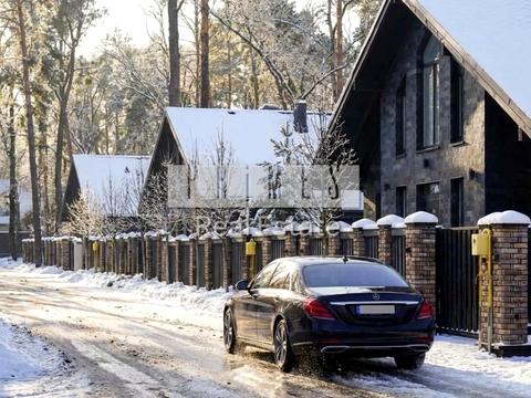 дом по адресу Евгения Коновальца ул.