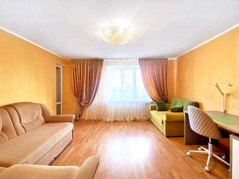 квартира за адресою Василя Макуха вул. (Червонопартизанська), 3