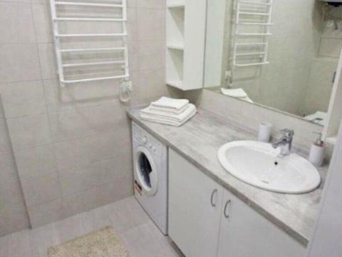 квартира за адресою Якуба Коласа вул., 2-Б