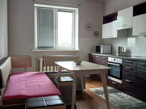 квартира за адресою Анни Ахматової вул., 13