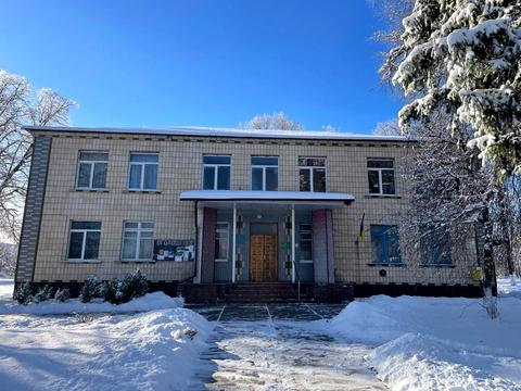 комерційна за адресою Миру, 4а