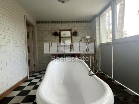 будинок за адресою Соснова вул.