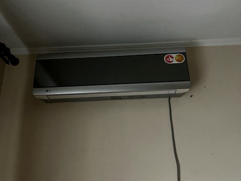 комерційна за адресою Вишнева, 1