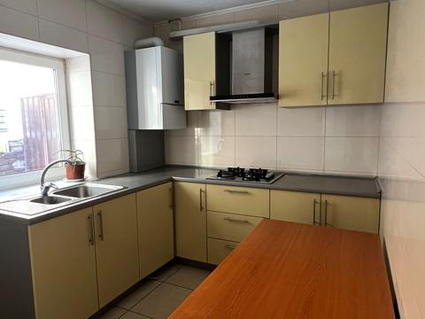 комерційна за адресою Вишнева, 1