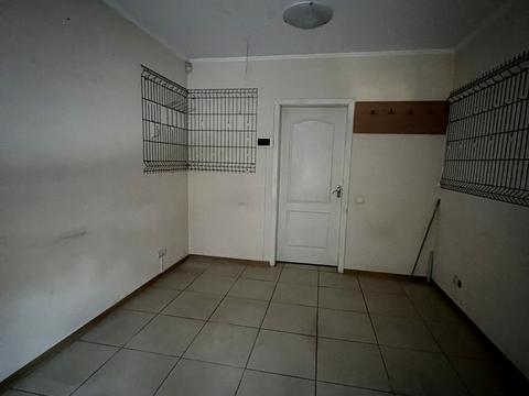 комерційна за адресою Вишнева, 1