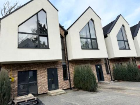 дом по адресу Евгения Коновальца ул.