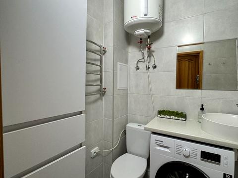 квартира за адресою Симиренка вул., 28