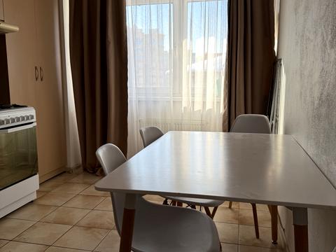 квартира за адресою Щаслива вул., 61