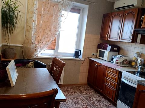 квартира за адресою Князя Володимира Великого просп., 102