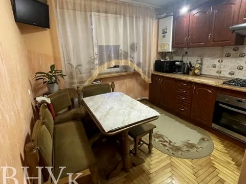 квартира за адресою Олега Ольжича вул. (Івана Лобачевського), 7