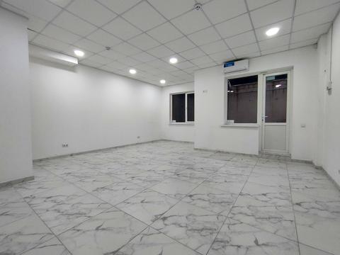комерційна за адресою Гранітна вул., 1