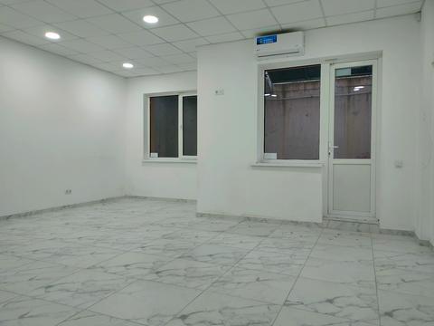 комерційна за адресою Гранітна вул., 1