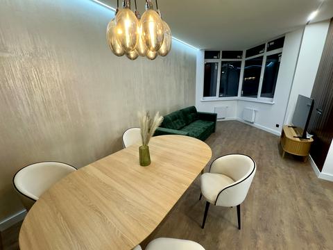 квартира за адресою Андрія Верхогляда вул. (Михайла Драгомирова), 14-А