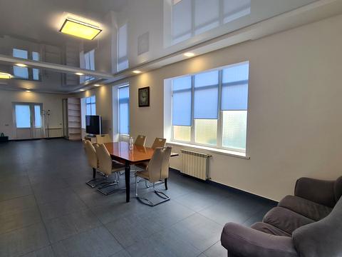 комерційна за адресою Центральна вул., 190