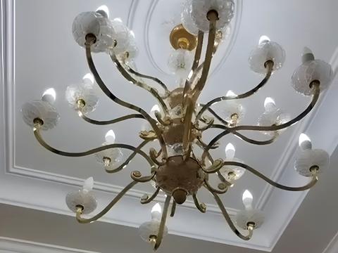 комерційна за адресою Європейська пл. (Катерининська), 8