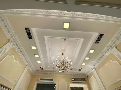 комерційна за адресою Європейська пл. (Катерининська), 8