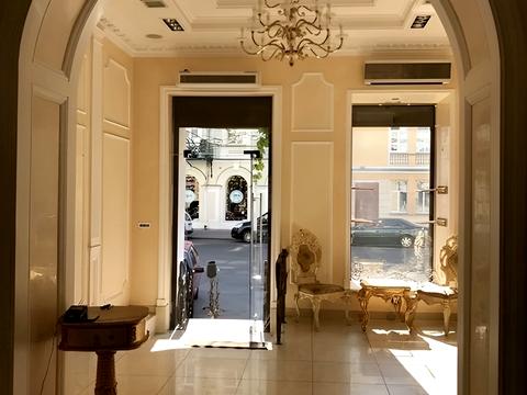 комерційна за адресою Європейська пл. (Катерининська), 8