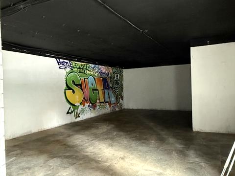 комерційна за адресою Євгена Чикаленка вул., 58а