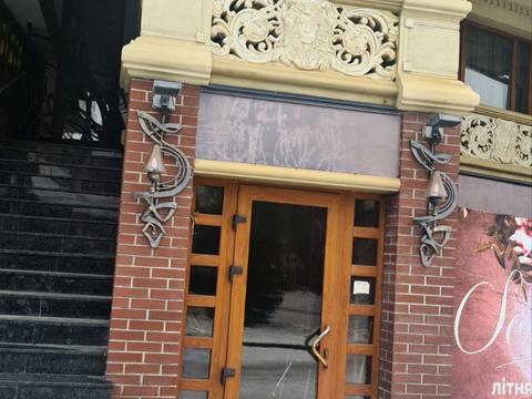 коммерческая по адресу Черновцы, Университетская ул., 21