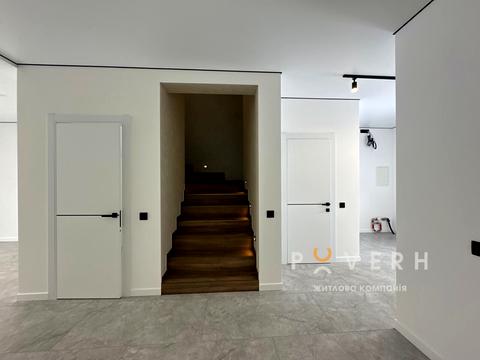 будинок за адресою Місячна вул.