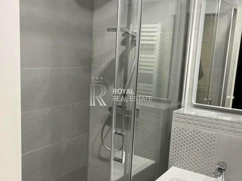 комерційна за адресою Велика Васильківська вул. (Червоноармійська), 131