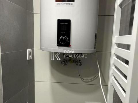 комерційна за адресою Велика Васильківська вул. (Червоноармійська), 131