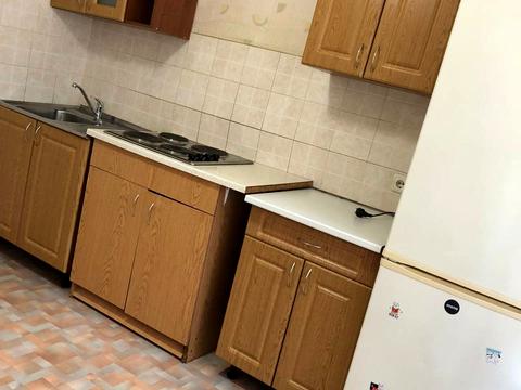 квартира за адресою Анни Ахматової вул., 35-Б