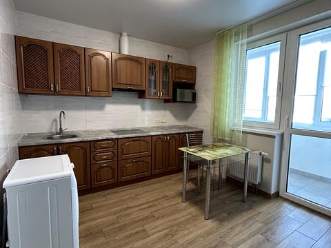 квартира за адресою Ревуцького вул., 40-В