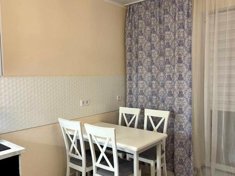 квартира за адресою Сім'ї Кульженків вул. (Петра Дегтяренка), 37