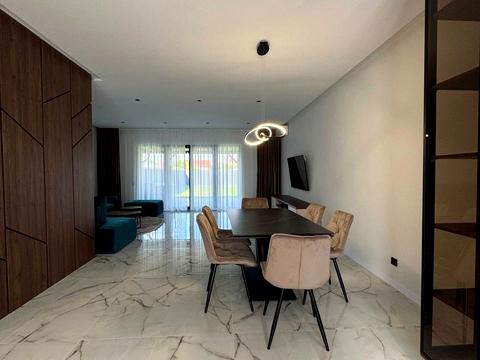 будинок за адресою Горіхова, 25