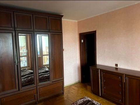 кімната за адресою Героїв 101-ї Бригади вул. (Олексія Бестужева-Рюміна), 12