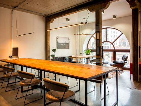 коммерческая по адресу Французский бульв., 2