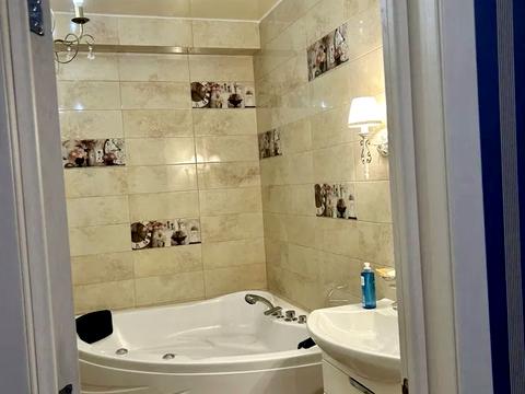 квартира за адресою В'ячеслава Чорновола вул., 27