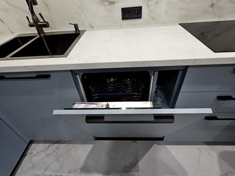 квартира за адресою Київ, Салютна вул., 2к24