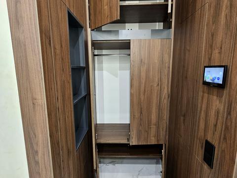 квартира за адресою Київ, Салютна вул., 2к24