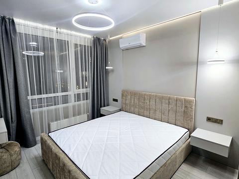 квартира за адресою Київ, Салютна вул., 2к24