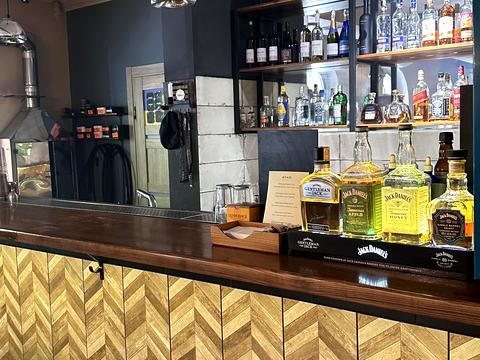 комерційна за адресою Володимира Мономаха вул. (Московська), 4