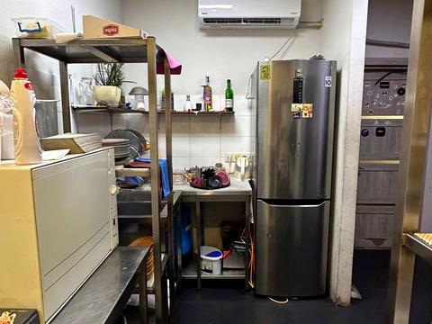 комерційна за адресою Володимира Мономаха вул. (Московська), 4